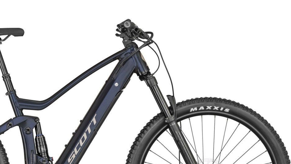 Scott Strike eRide 930 en acción en senderos de montaña